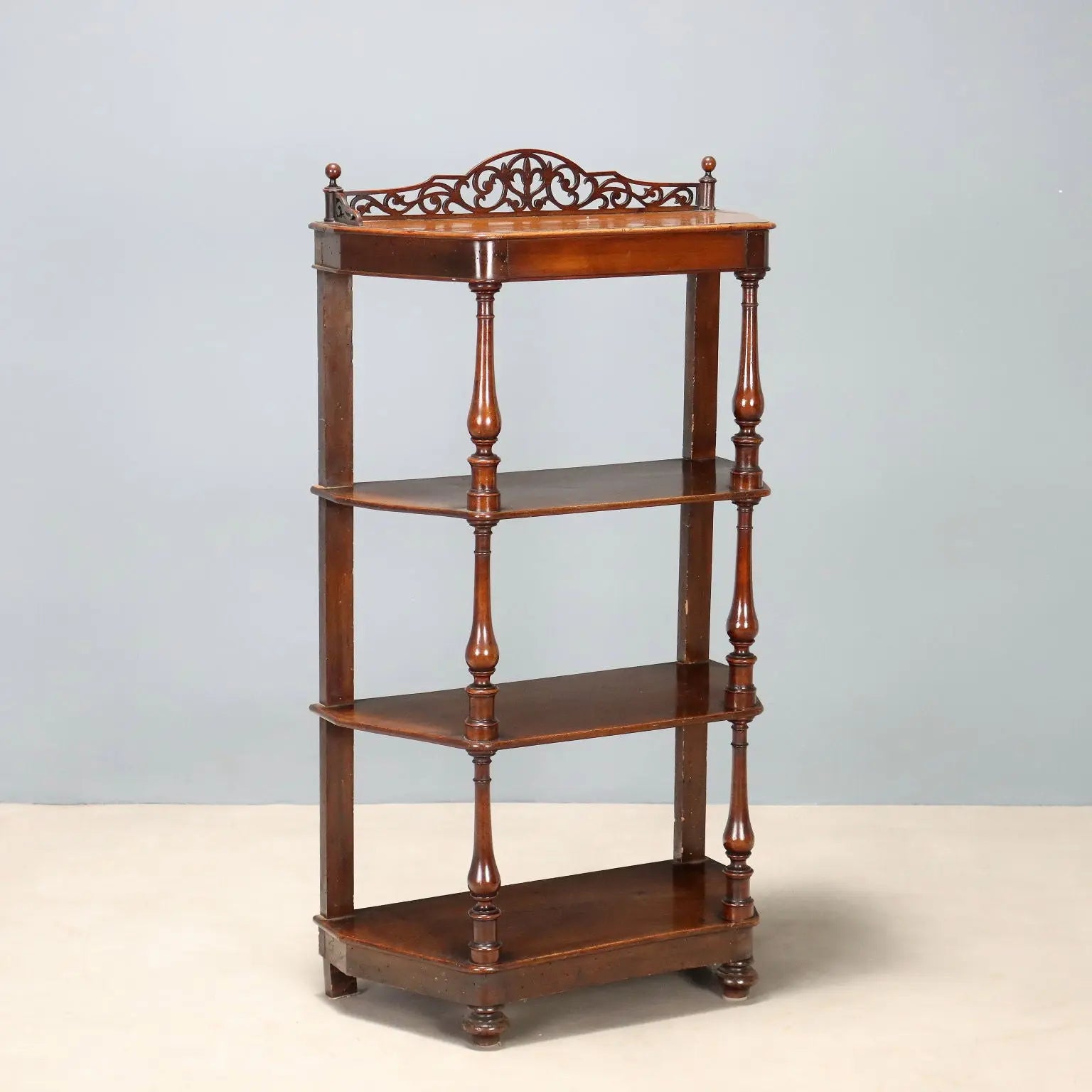 Louis Philippe Walnut Étagère - 19th Century Italy