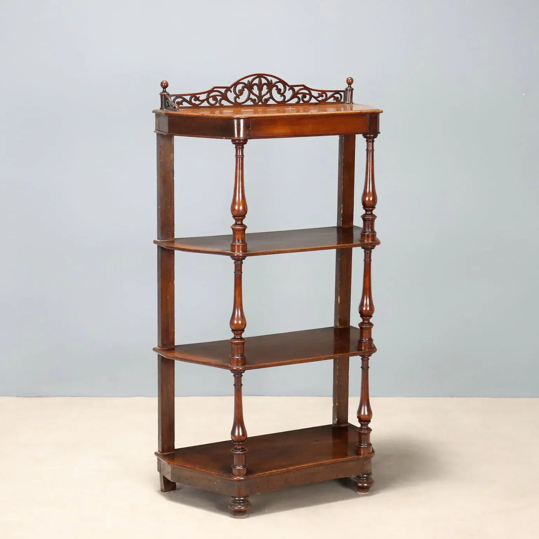 Louis Philippe Walnut Étagère - 19th Century Italy