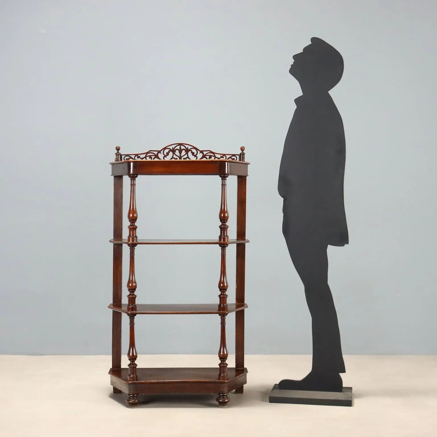 Louis Philippe Walnut Étagère - 19th Century Italy