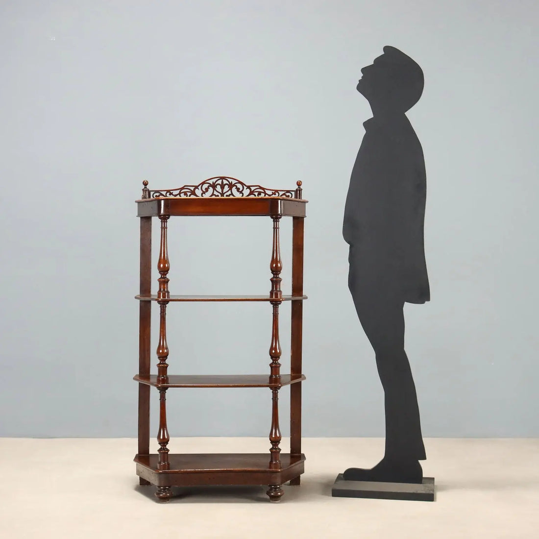 Louis Philippe Walnut Étagère - 19th Century Italy