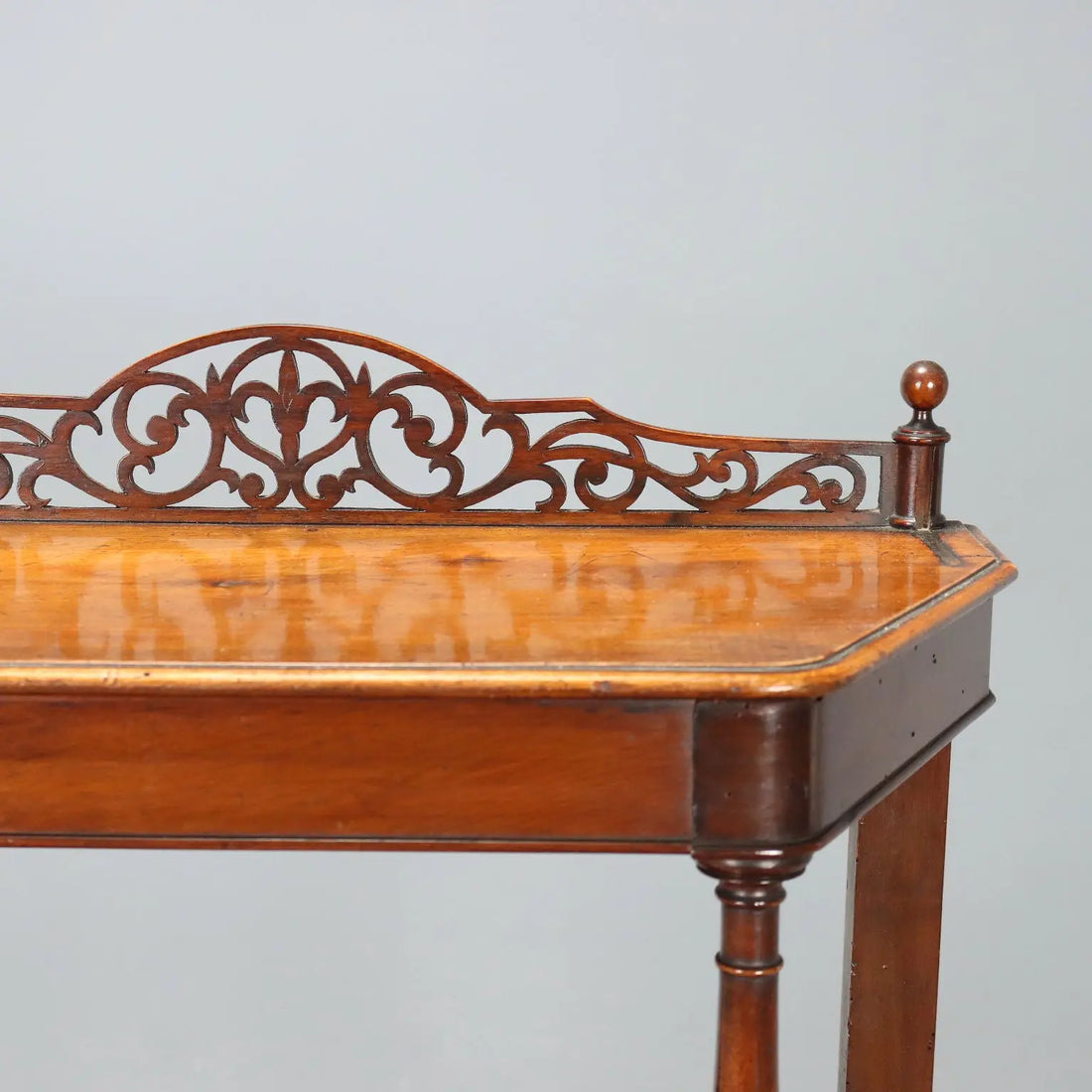 Louis Philippe Walnut Étagère - 19th Century Italy
