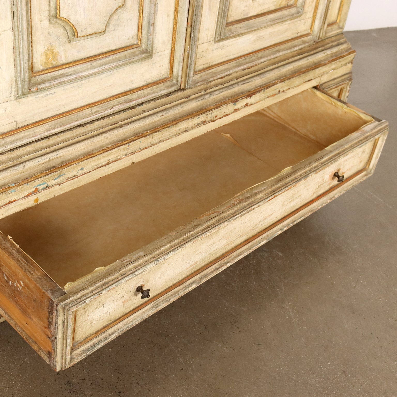  | Antiques  Wardrobes