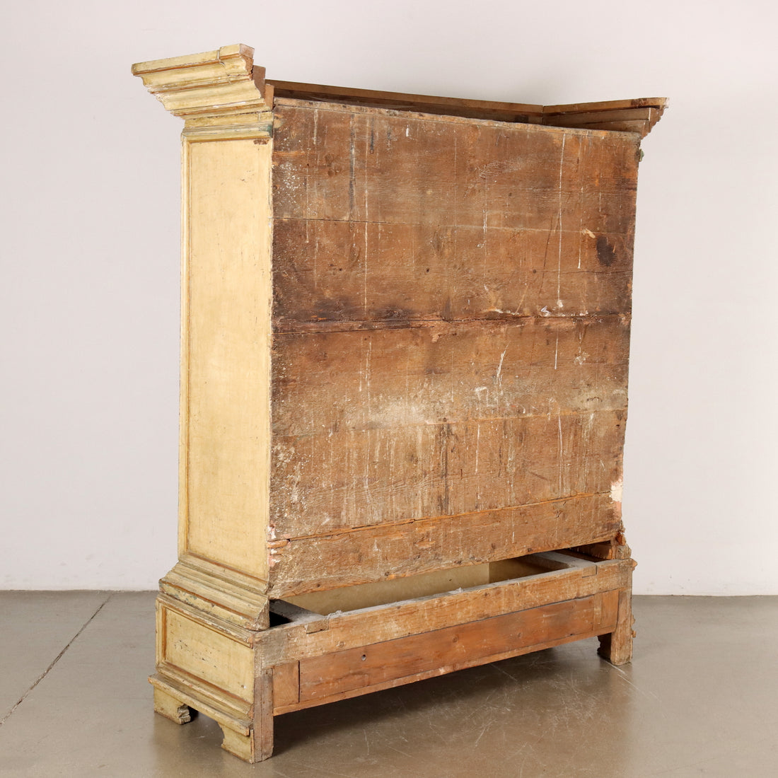  | Antiques  Wardrobes