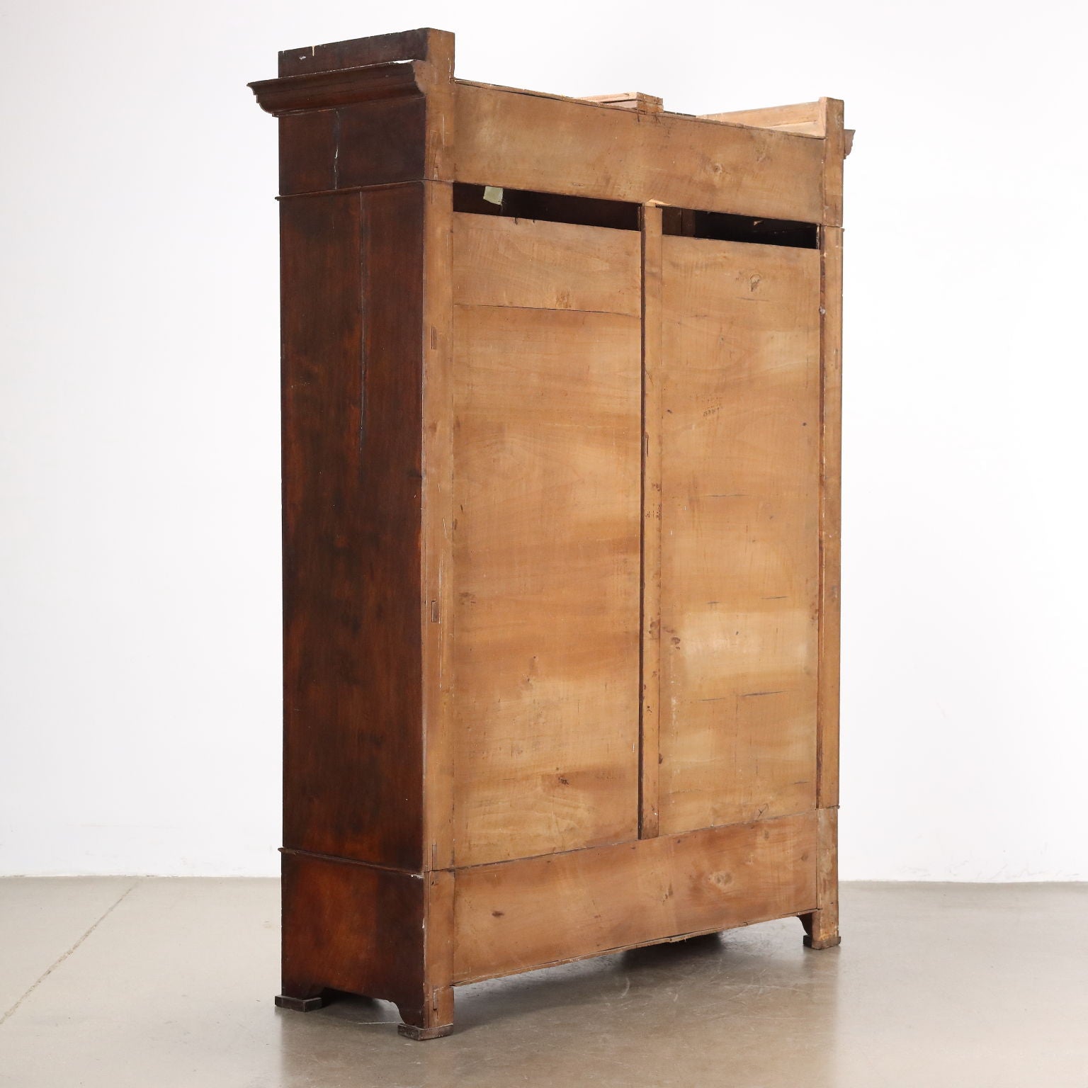  | Antiques  Wardrobes