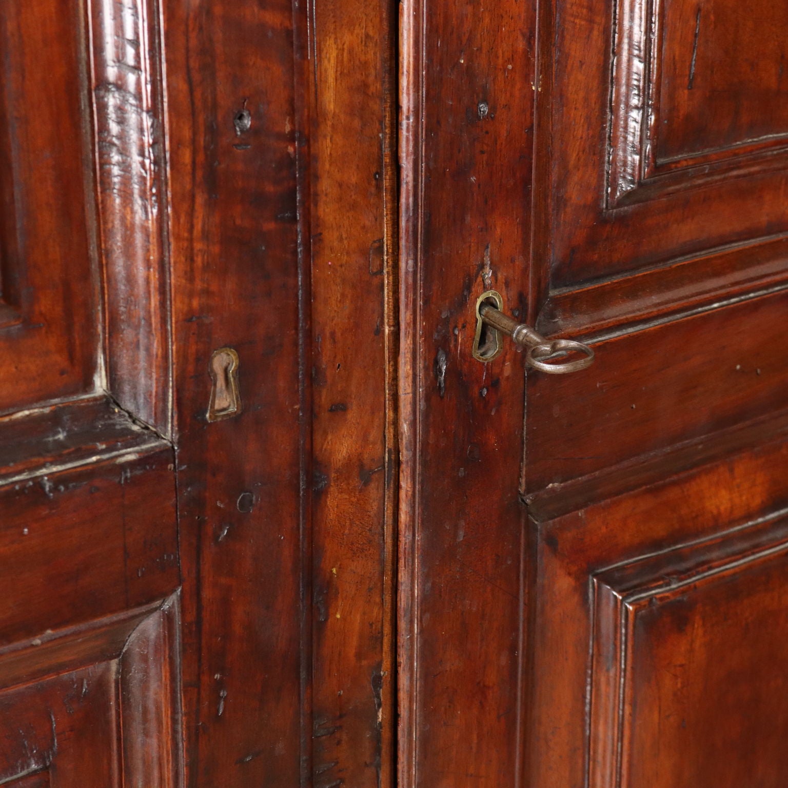  | Antiques  Wardrobes