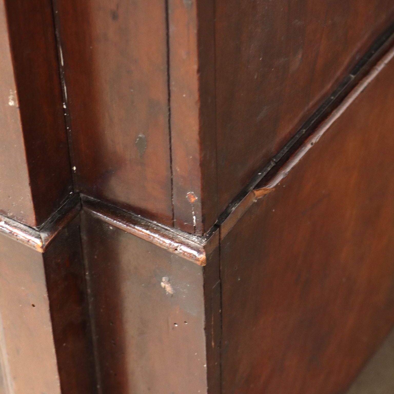  | Antiques  Wardrobes