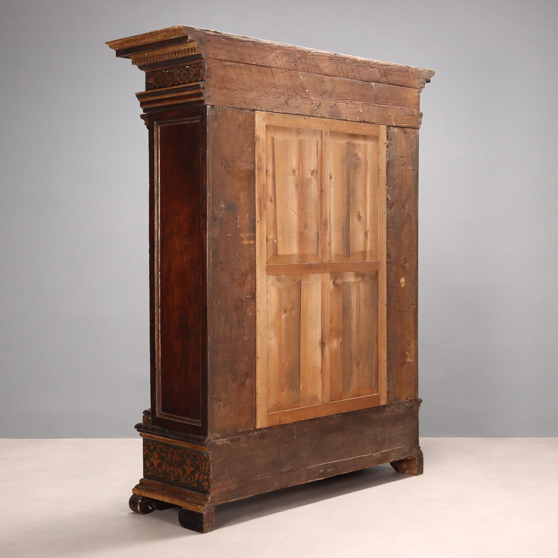  | Antiques  Wardrobes