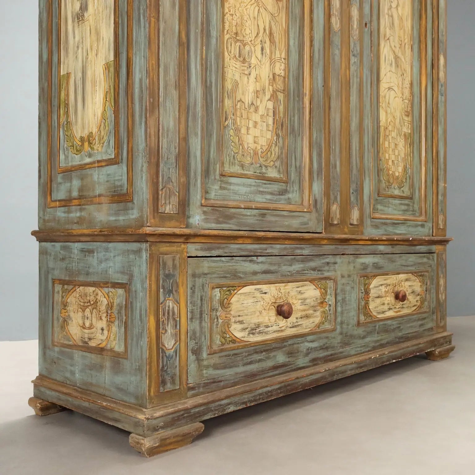 Antique Wardrobe Baroque Style Lacquered Wood XIX Century - Italy, Late XIX Century | Antiques | Wardrobes