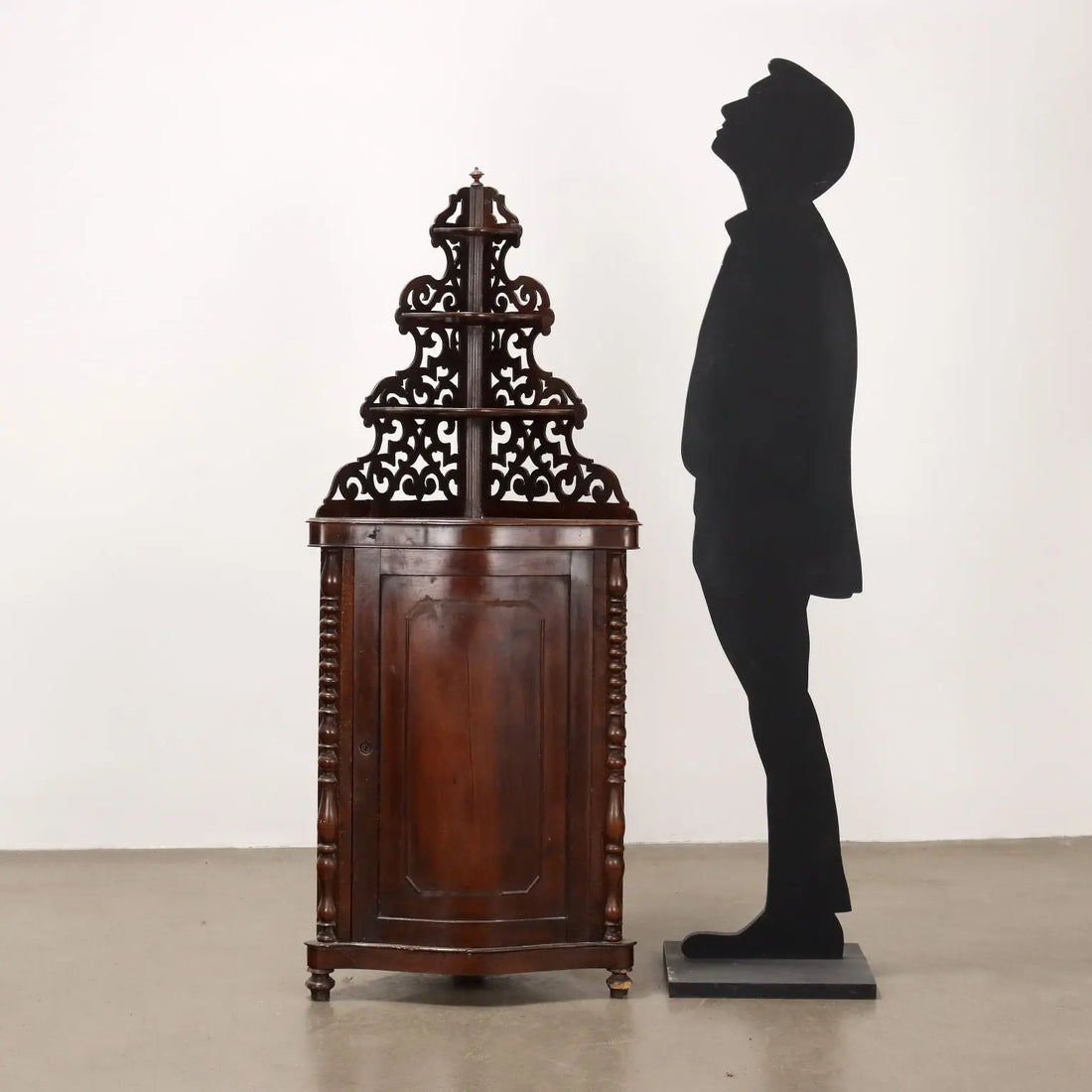 Luigi Filippo Corner Cabinet in Walnut - Italy, 19th Century