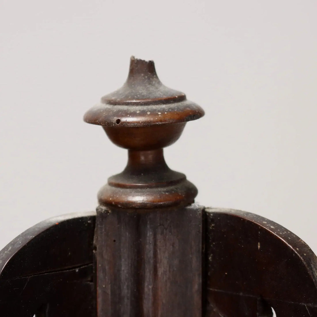 Luigi Filippo Corner Cabinet in Walnut - Italy, 19th Century