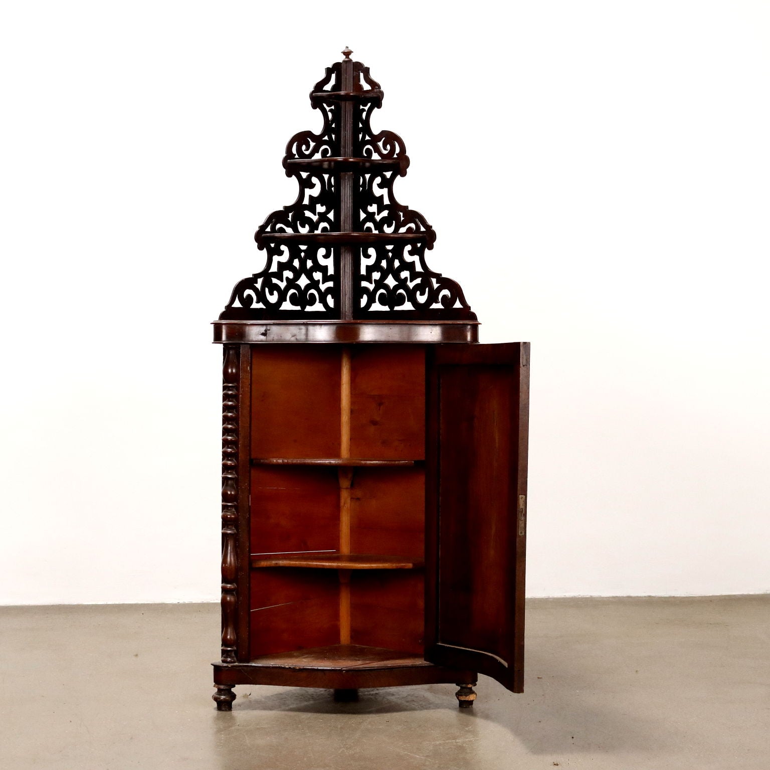  | Antiques  Corners Cabinets