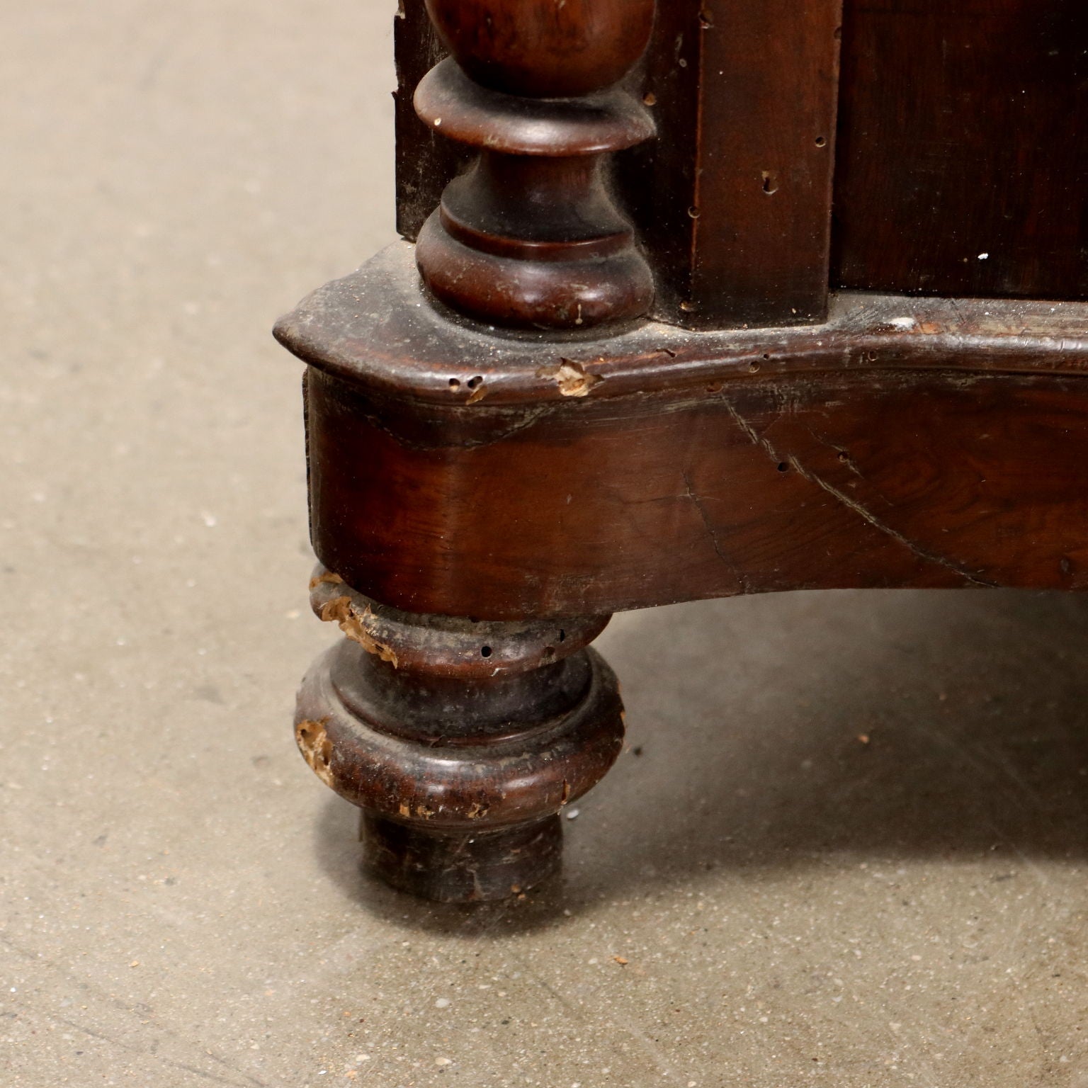  | Antiques  Corners Cabinets