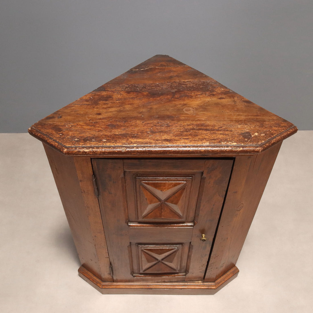  | Antiques  Corners Cabinets