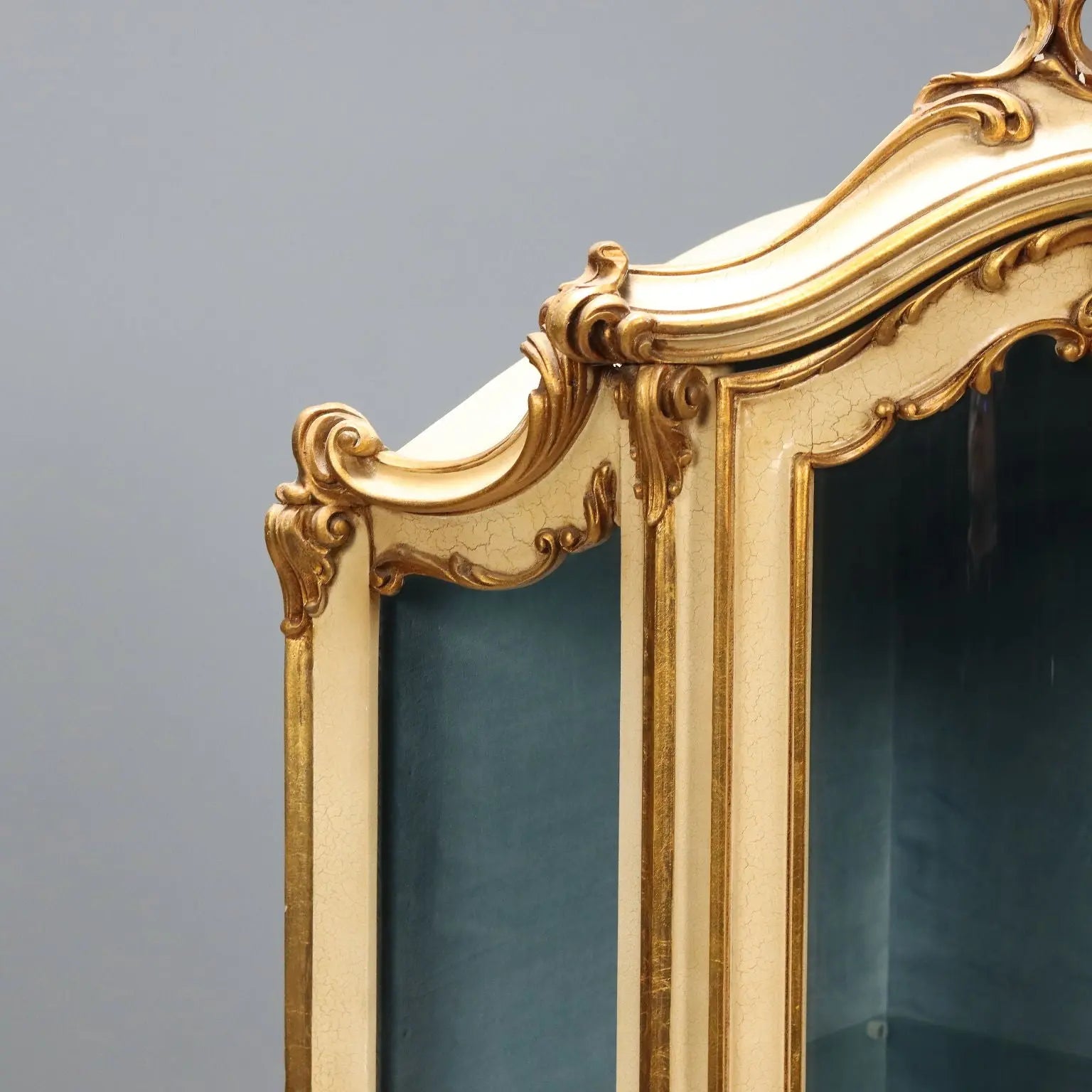 Antique Corner Cabinet Baroque Style Lacquered Wood XX Century - Italy, XX Century | Antiques | 