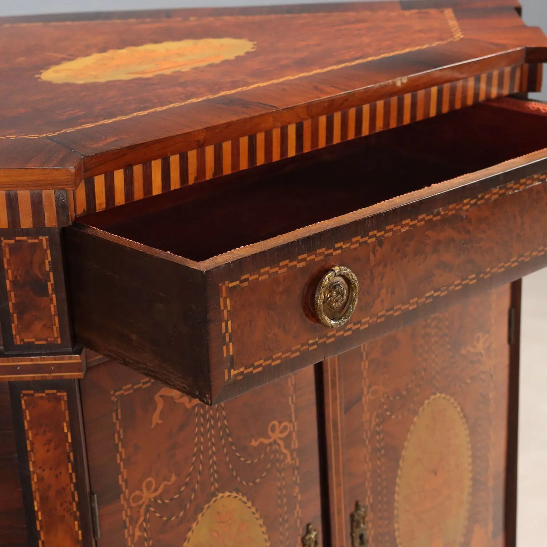 Antique Corner Cabinet Neoclassical Style Bois de Violette XIX Century