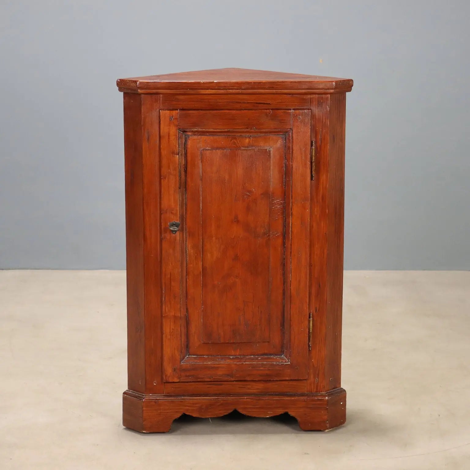 Corner Cabinet in Walnut-Stained Fir - Italy Early 20th Century