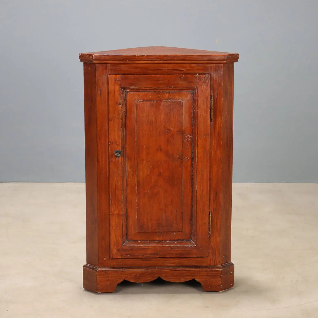 Corner Cabinet in Walnut-Stained Fir - Italy Early 20th Century