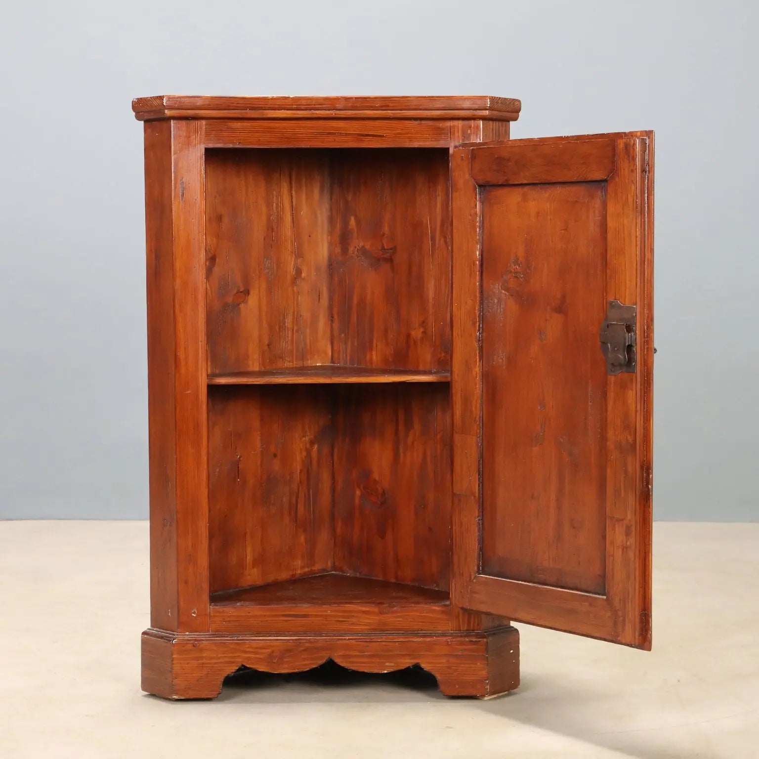 Corner Cabinet in Walnut-Stained Fir - Italy Early 20th Century