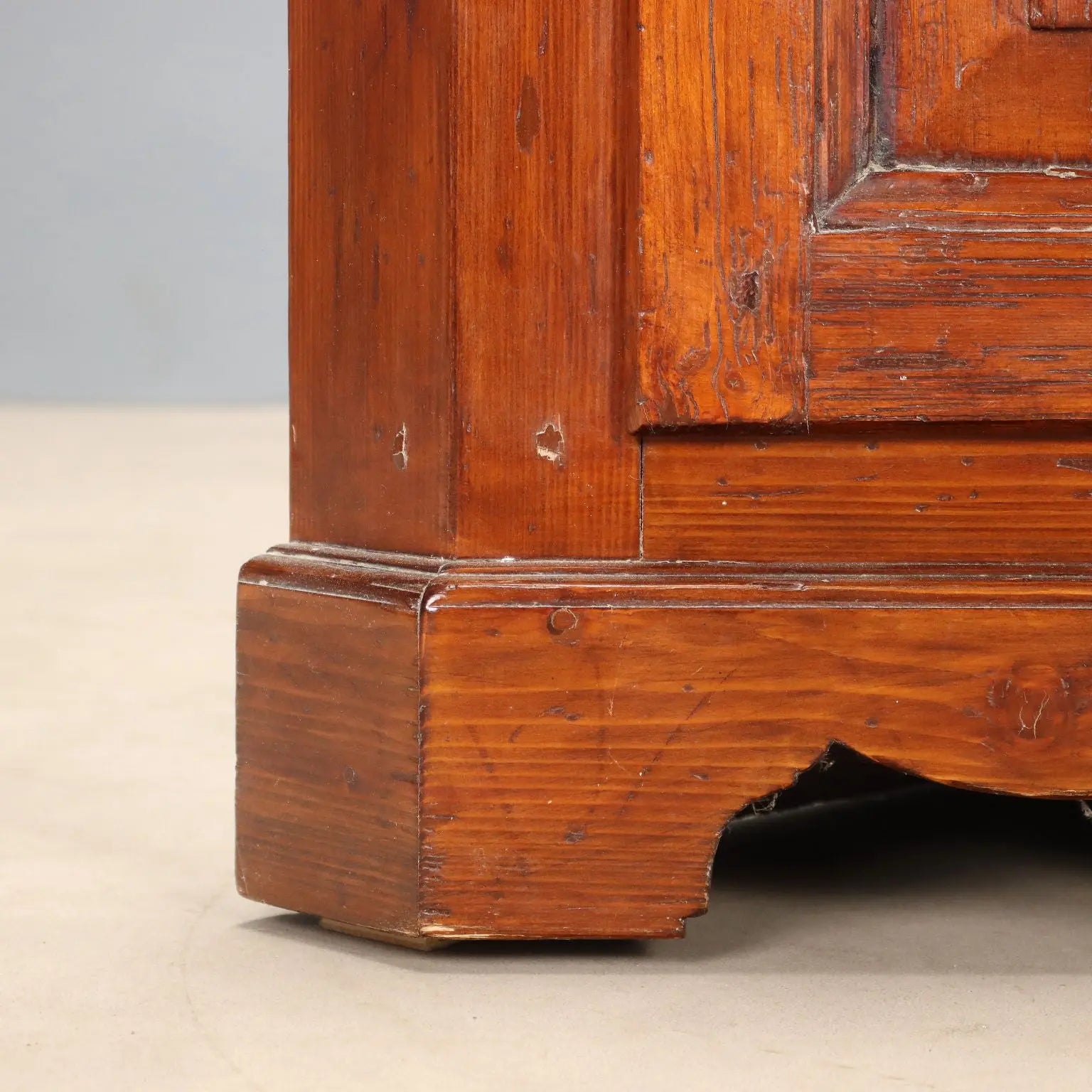 Corner Cabinet in Walnut-Stained Fir - Italy Early 20th Century