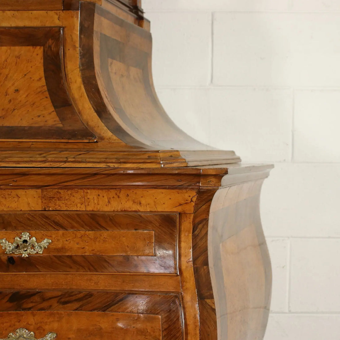 Large Barocchetto Emiliano Chest in Burl
