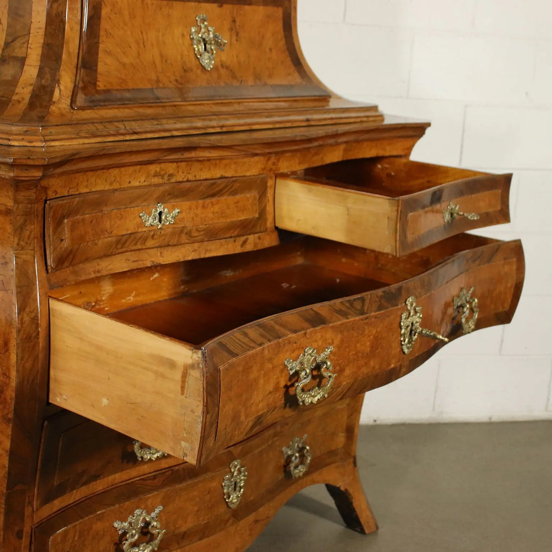 Large Barocchetto Emiliano Chest in Burl