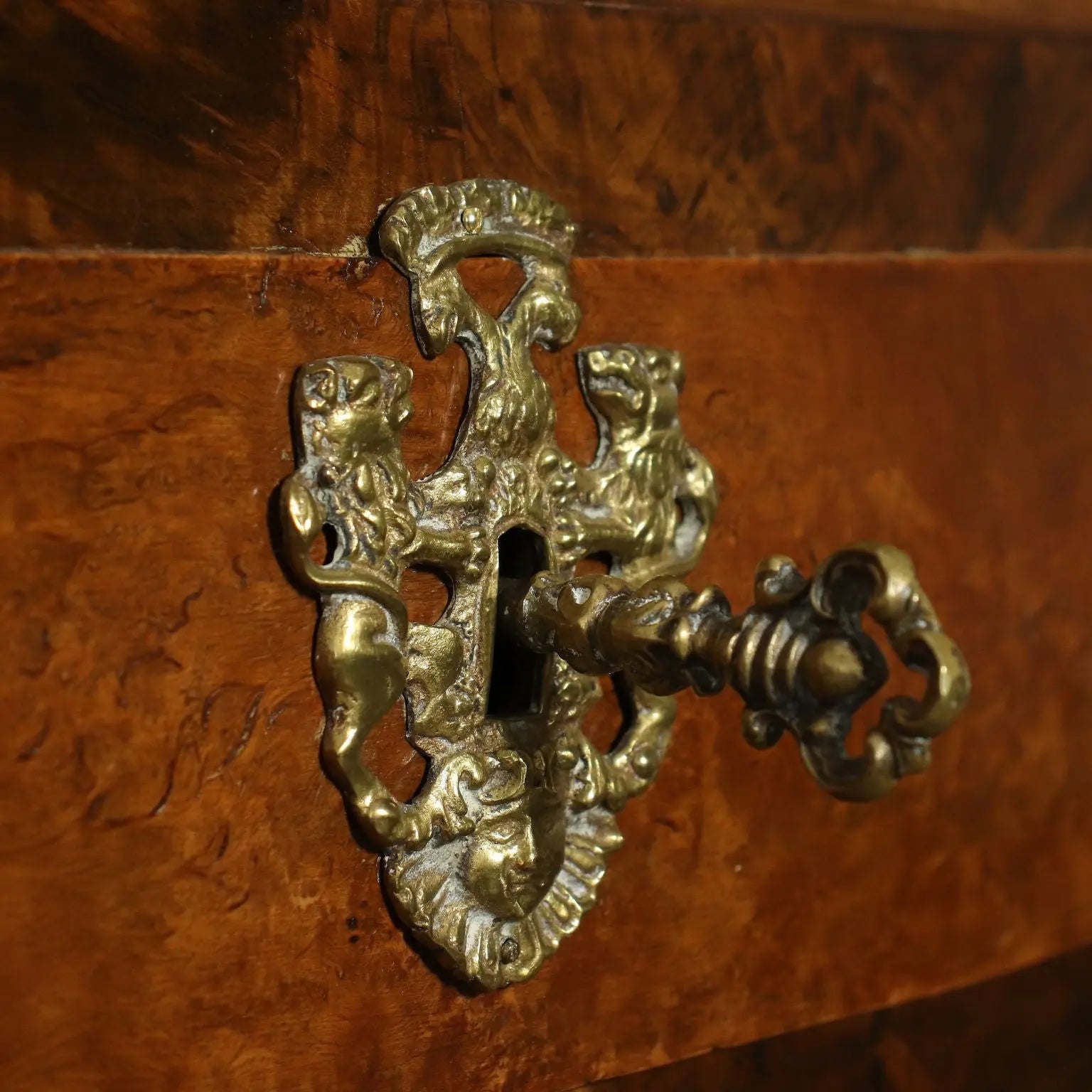 Large Barocchetto Emiliano Chest in Burl
