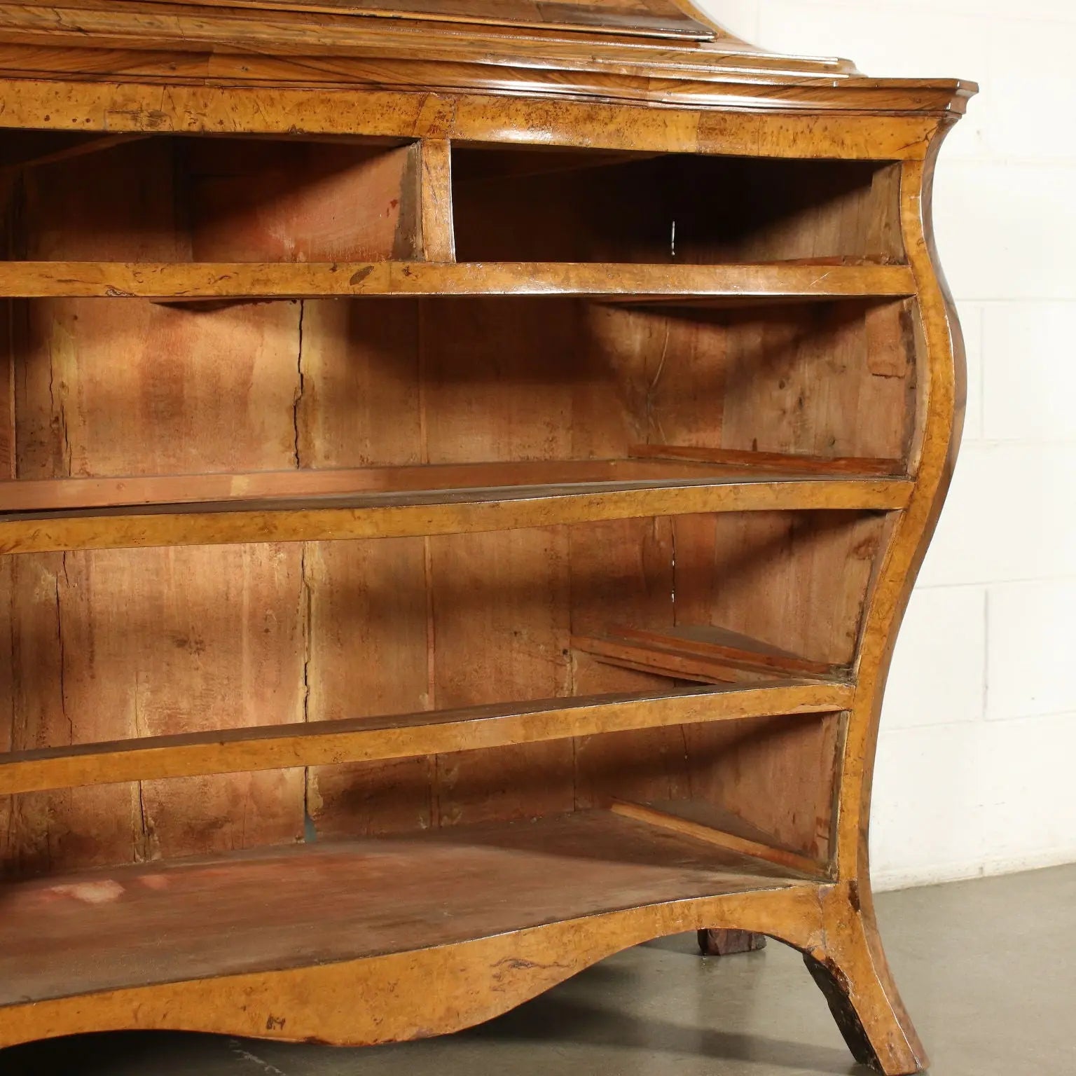Large Barocchetto Emiliano Chest in Burl