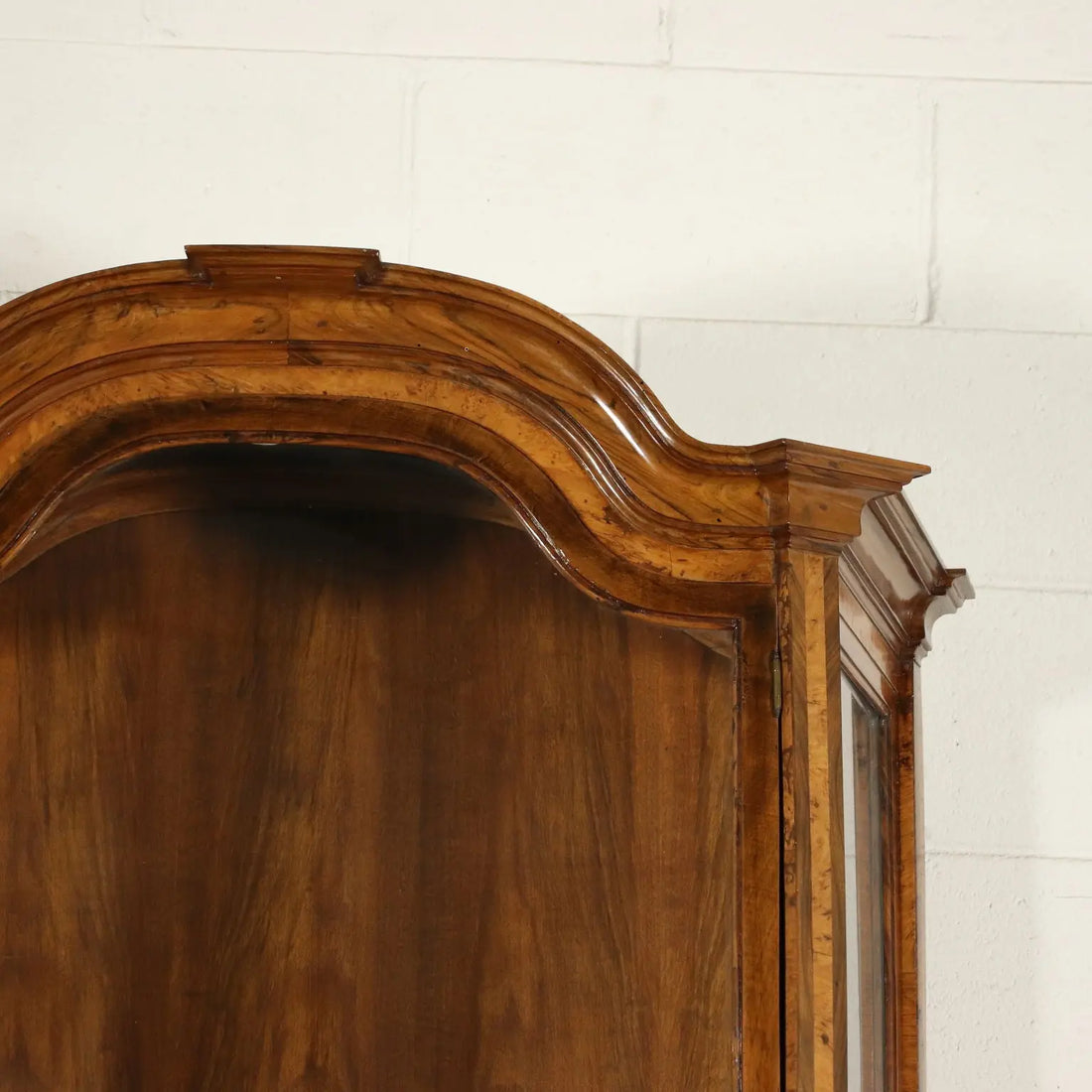 Large Barocchetto Emiliano Chest in Burl