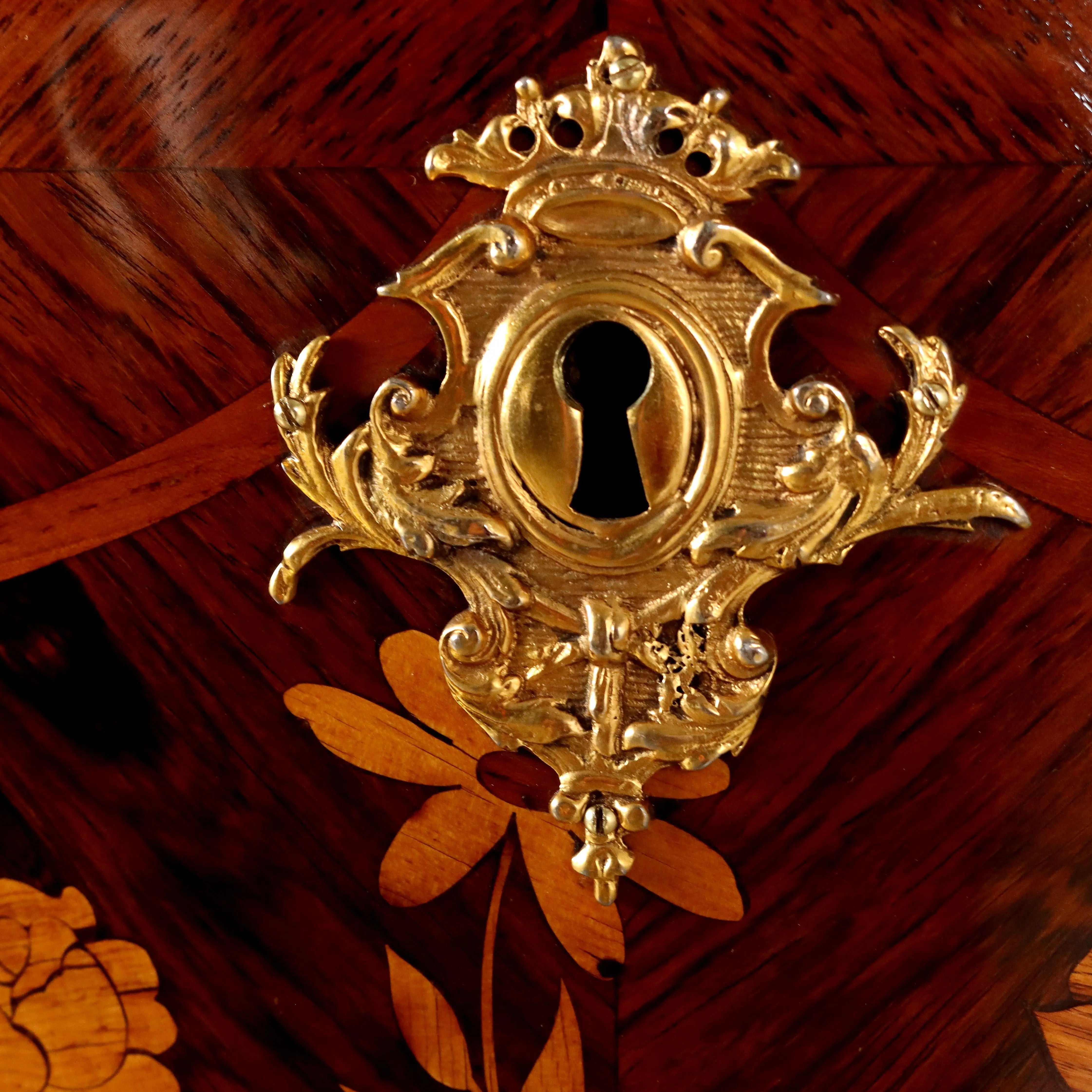 18th Century Neapolitan Barocchetto Commode