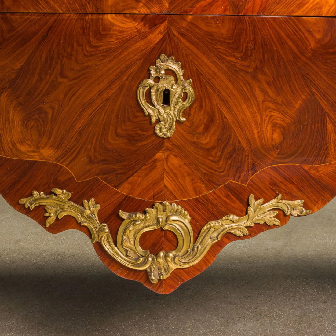 Antique Chest of Drawers Louis XV Bois de Rose Veneer XVIII Century - Paris, Mid XVIII Century | Antiques  Chest of Drawers & Commodes
