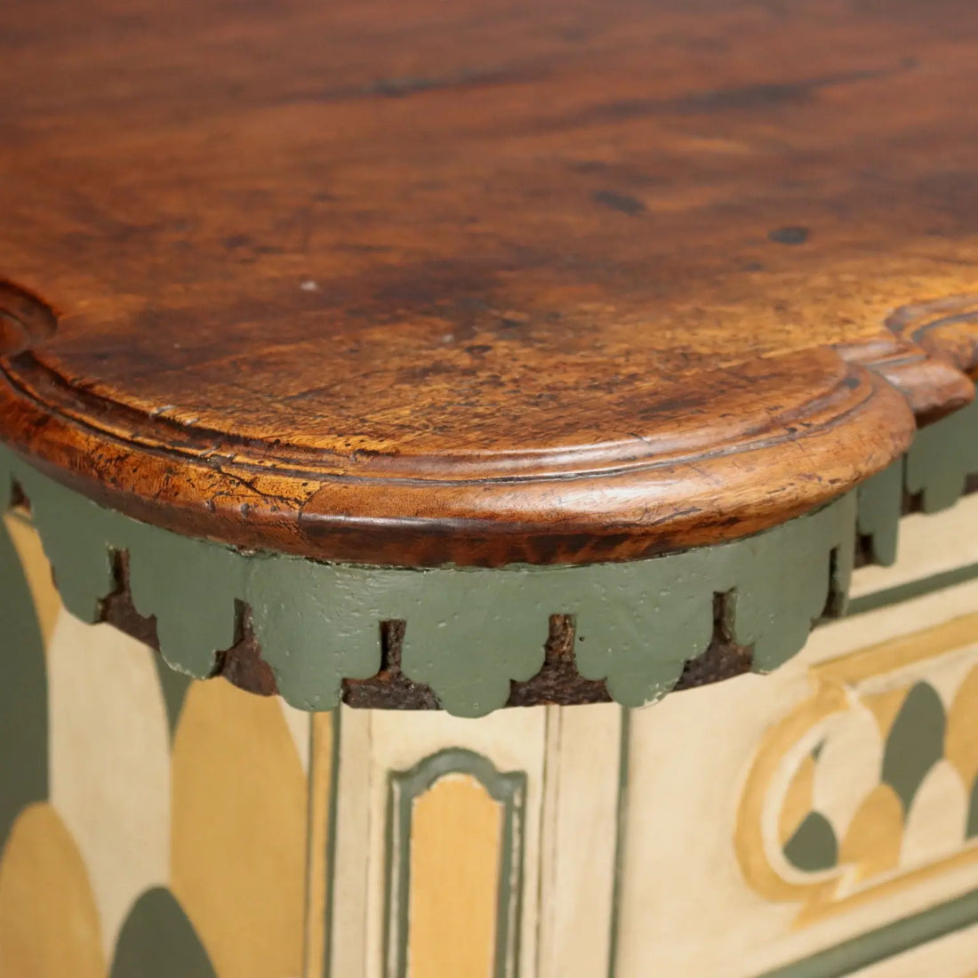 Baroque Walnut Canterano - 18th Century