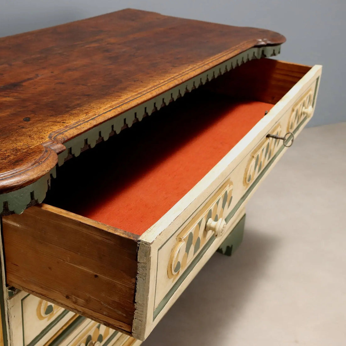 Baroque Walnut Canterano - 18th Century
