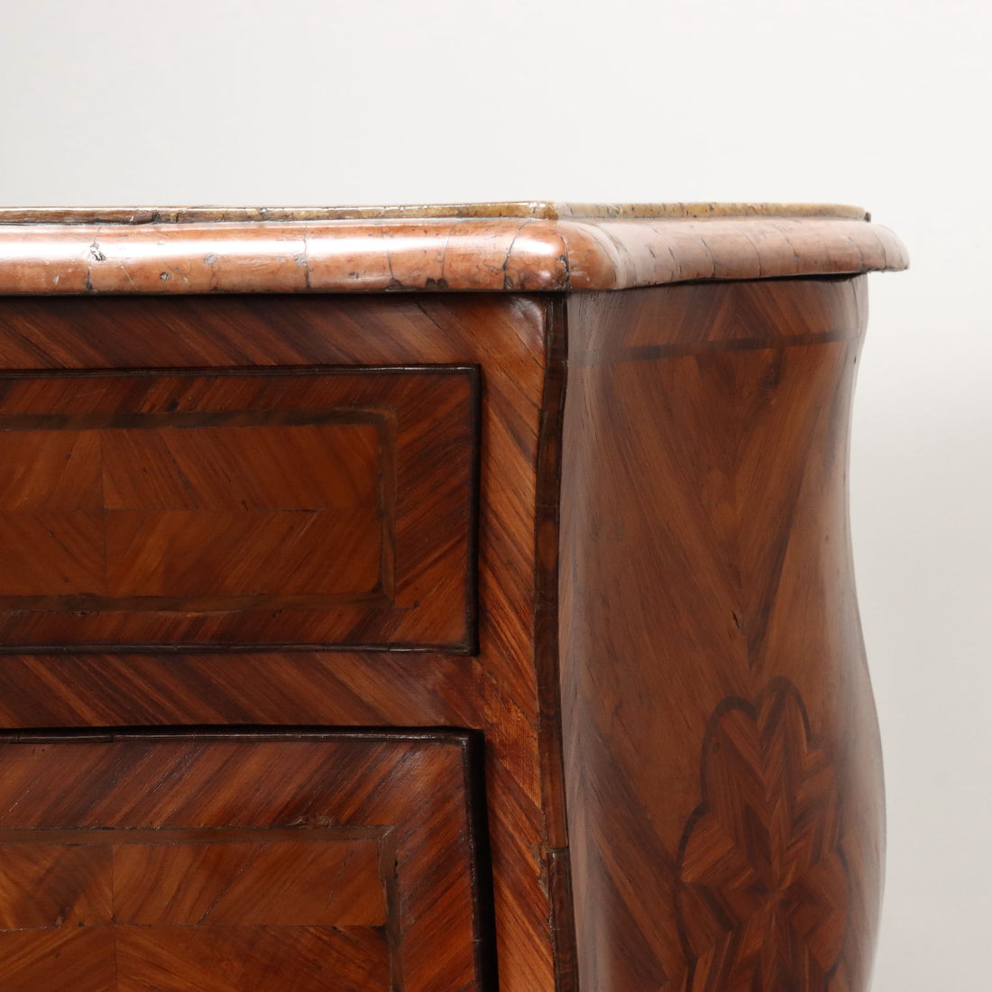  | Antiques  Chest of Drawers & Commodes