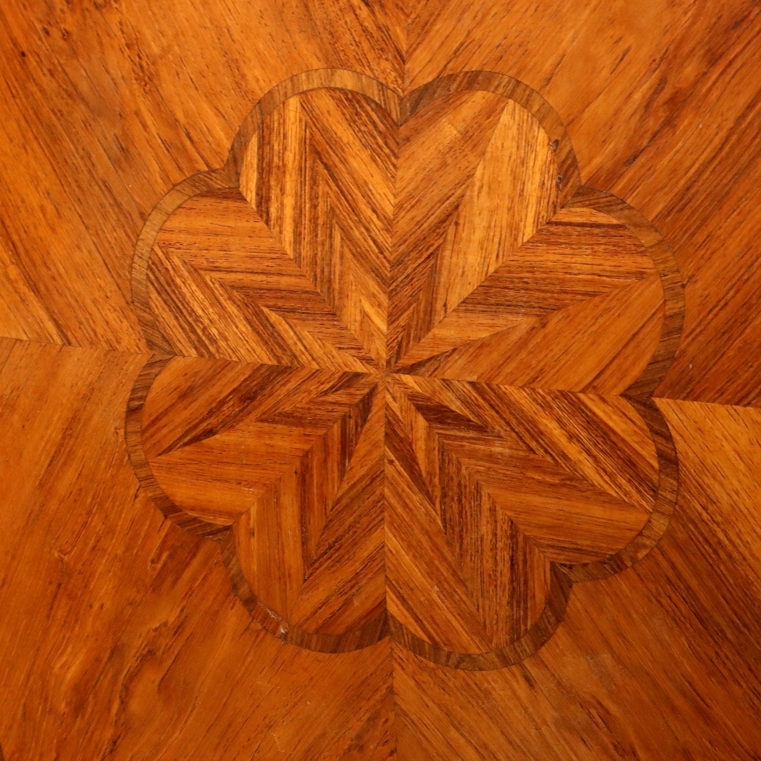  | Antiques  Chest of Drawers & Commodes