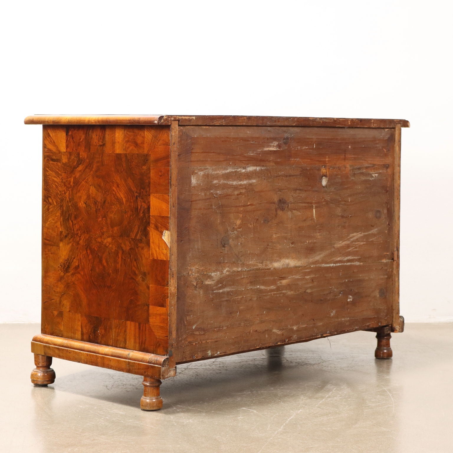  | Antiques  Chest of Drawers & Commodes