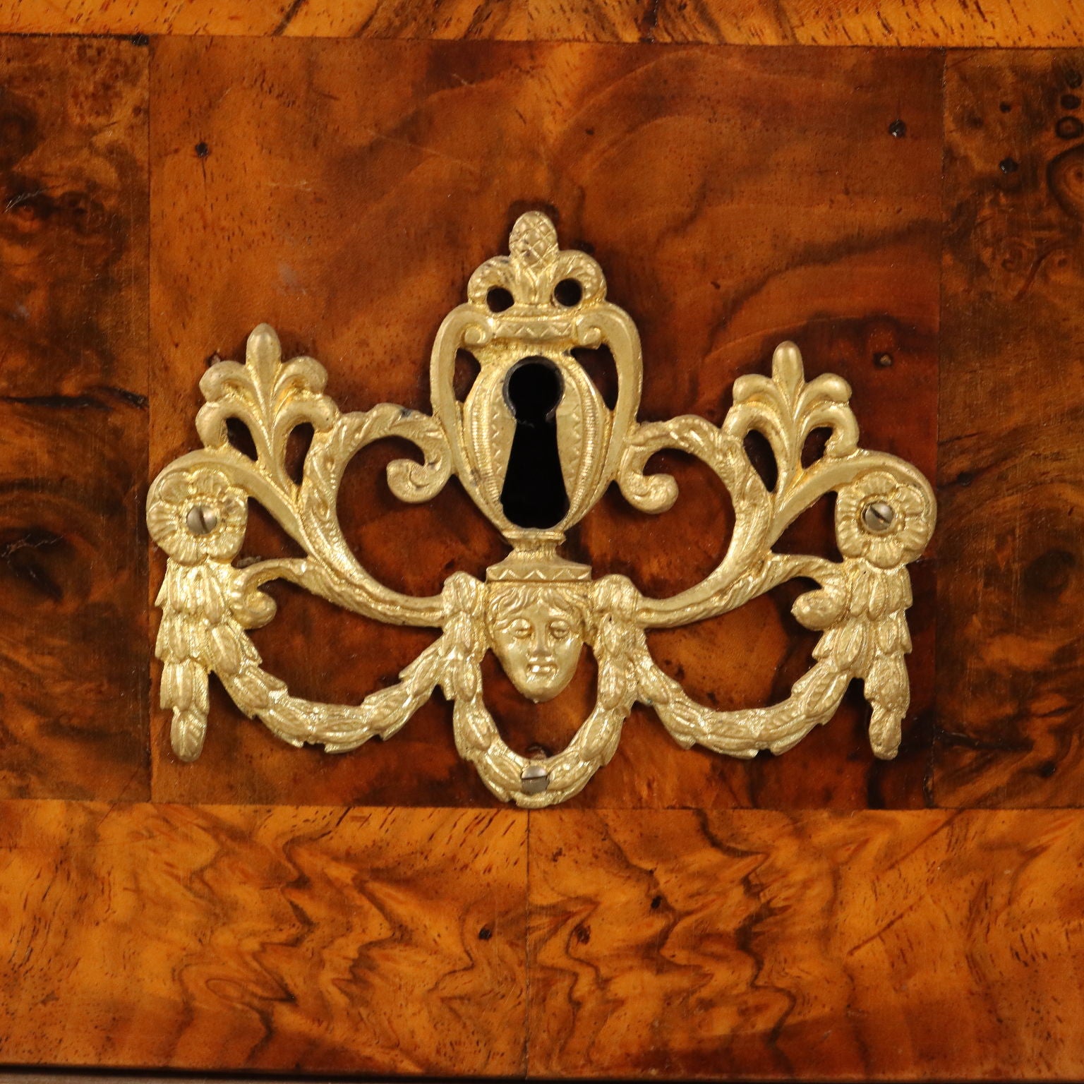  | Antiques  Chest of Drawers & Commodes