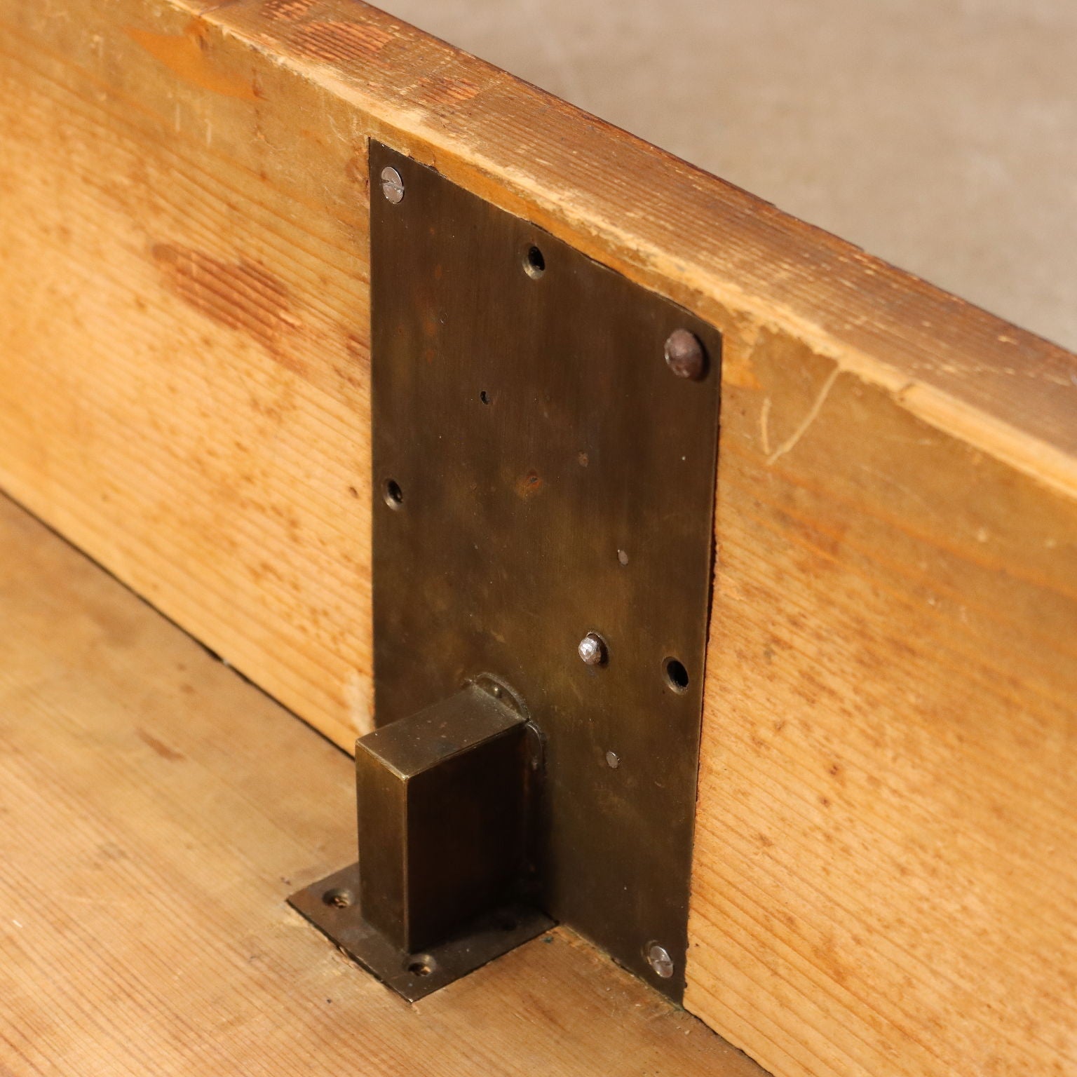  | Antiques  Chest of Drawers & Commodes