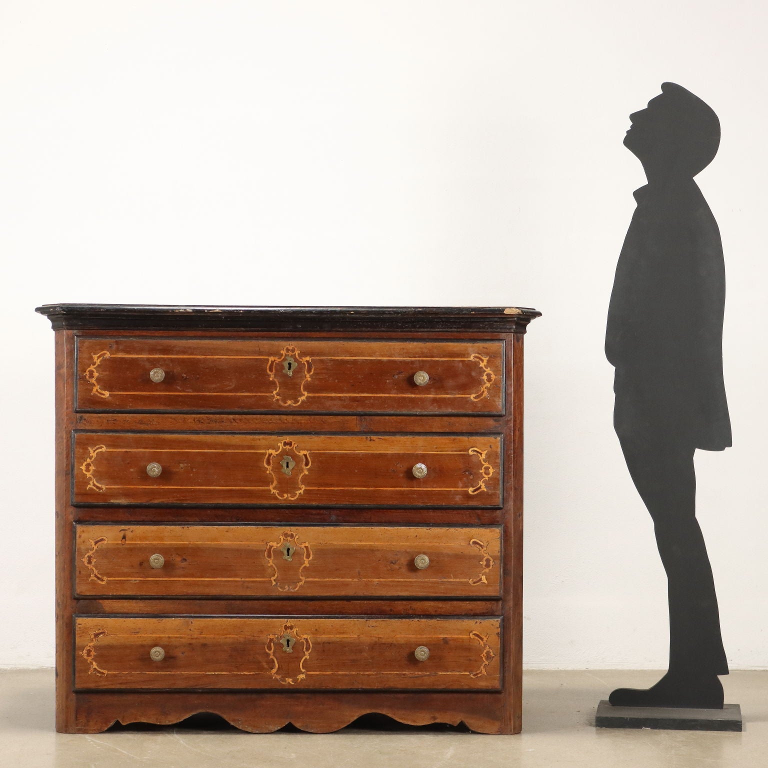  | Antiques  Chest of Drawers & Commodes