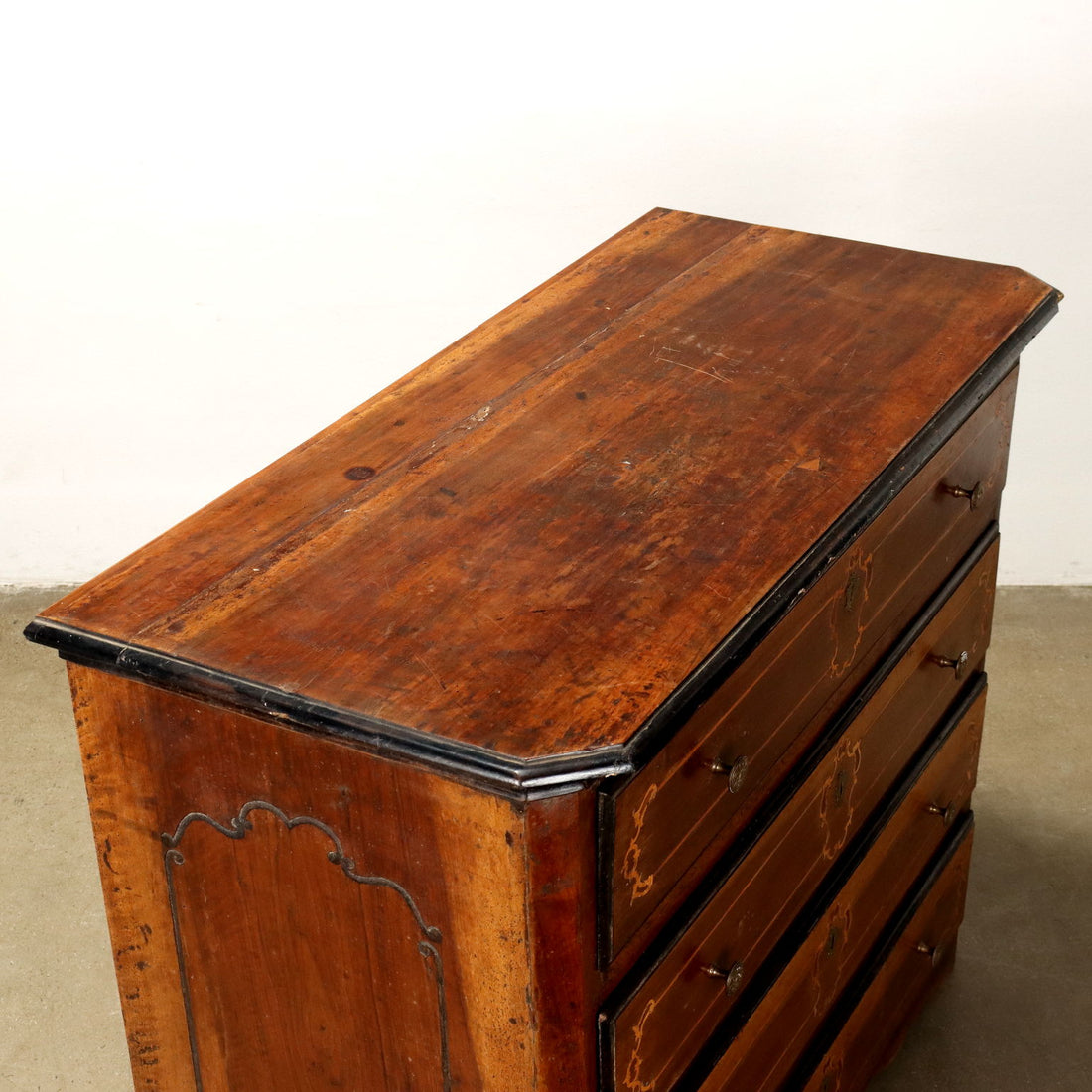  | Antiques  Chest of Drawers & Commodes