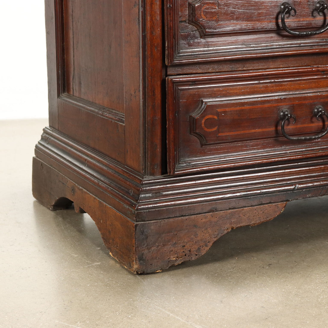  | Antiques  Chest of Drawers & Commodes