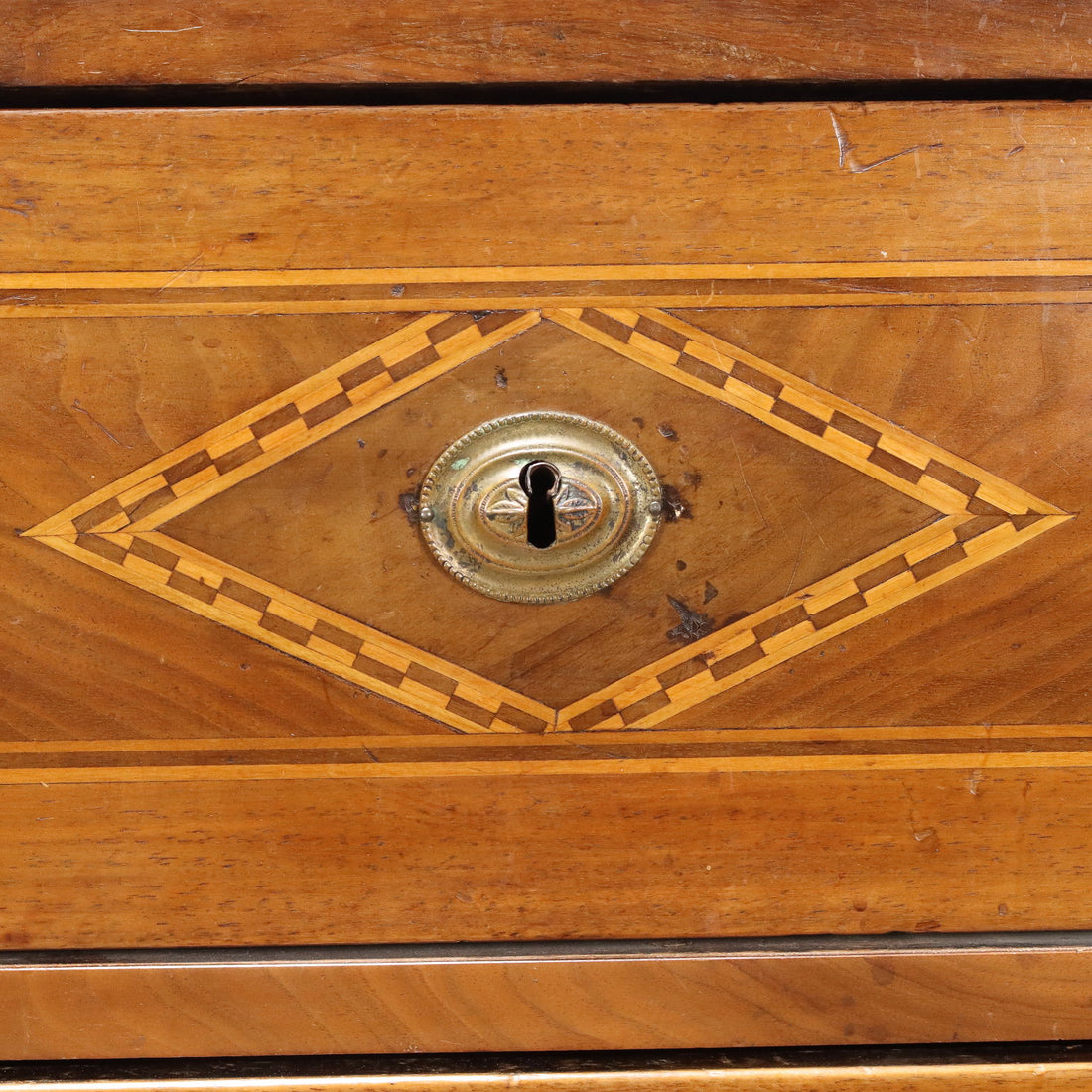  | Antiques  Chest of Drawers & Commodes