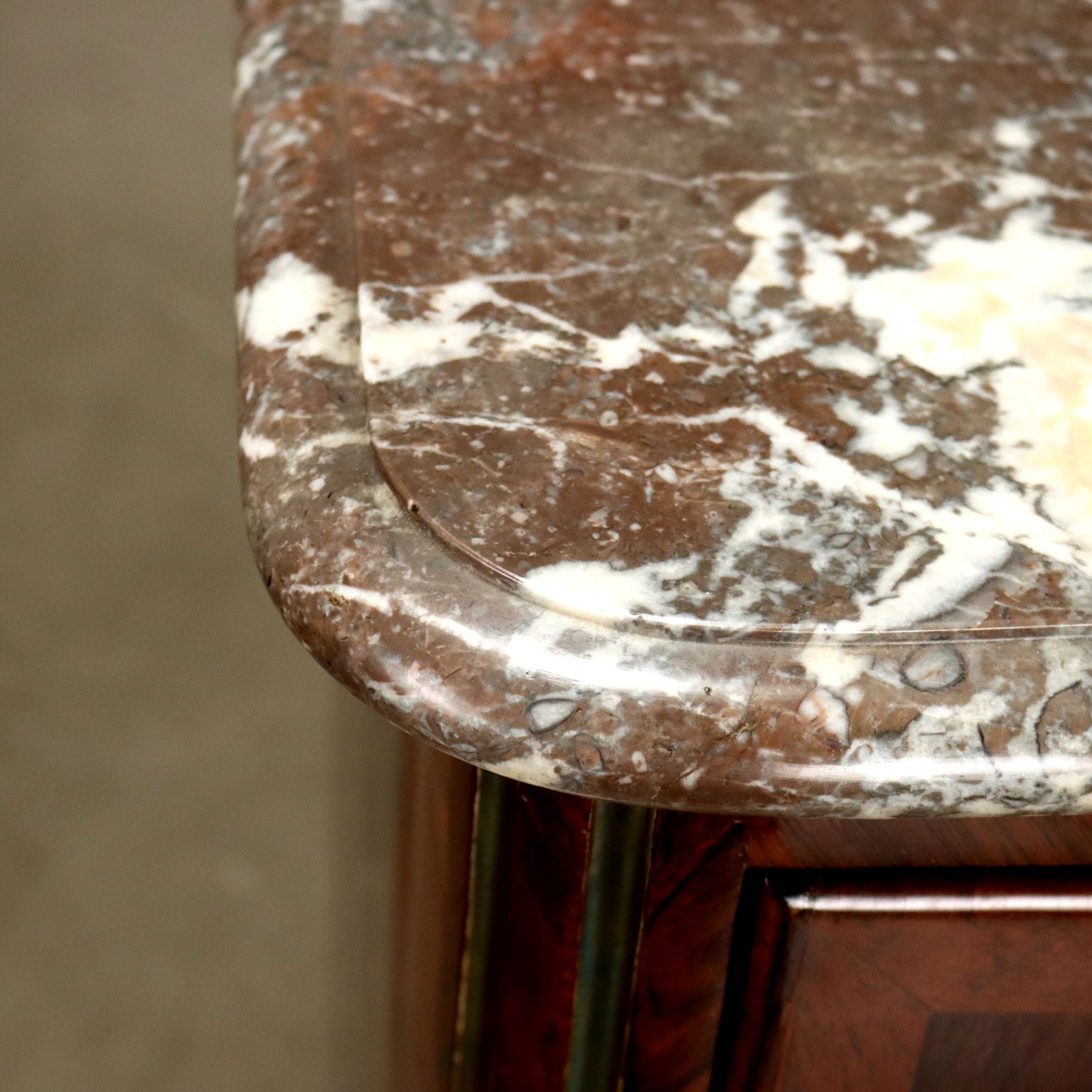  | Antiques  Chest of Drawers & Commodes