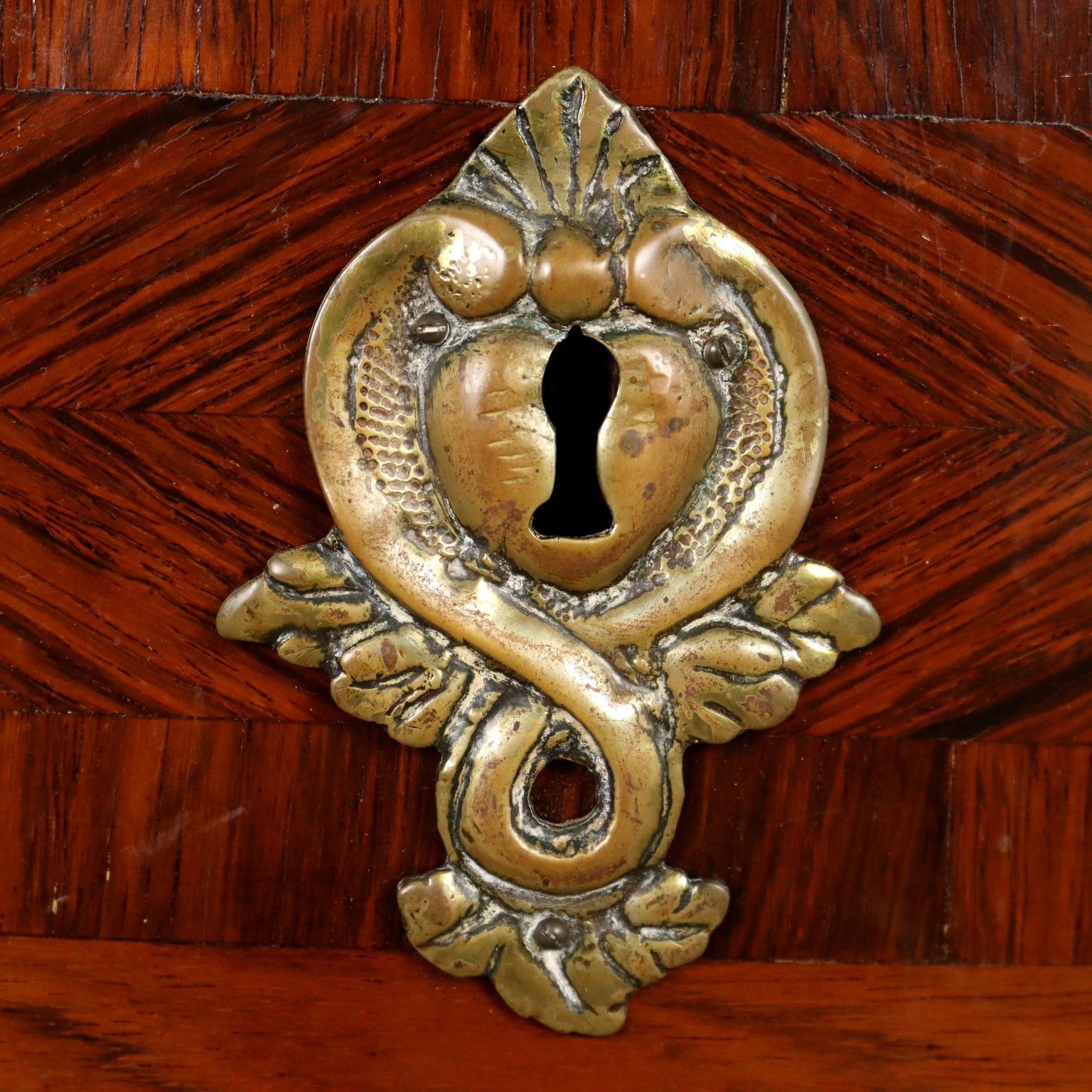  | Antiques  Chest of Drawers & Commodes