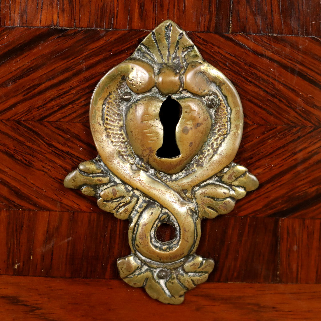  | Antiques  Chest of Drawers & Commodes