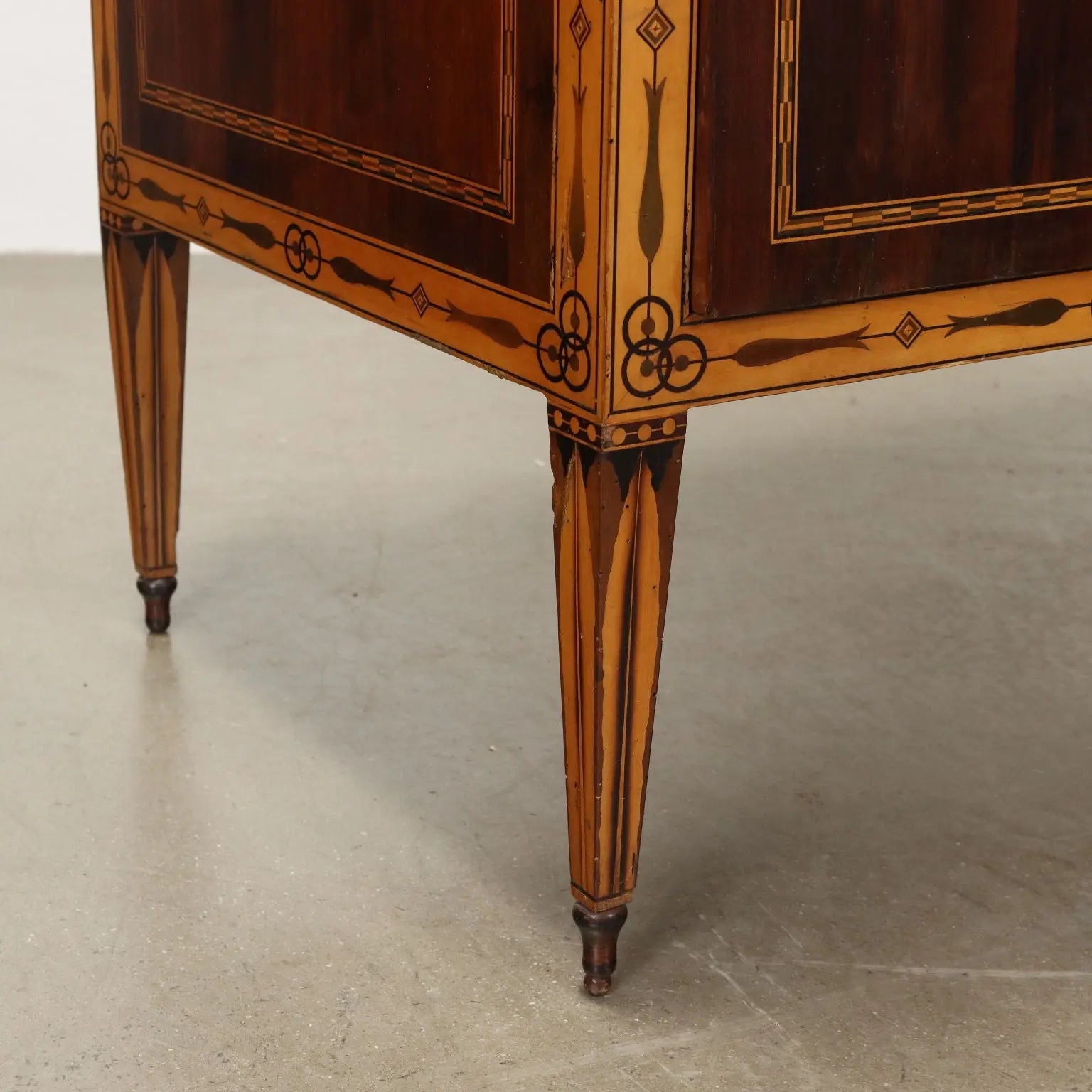 Tuscan Neoclassical Suite in Walnut and White Marble
