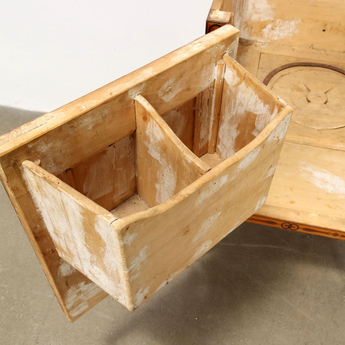  | Antiques  Chest of Drawers & Commodes