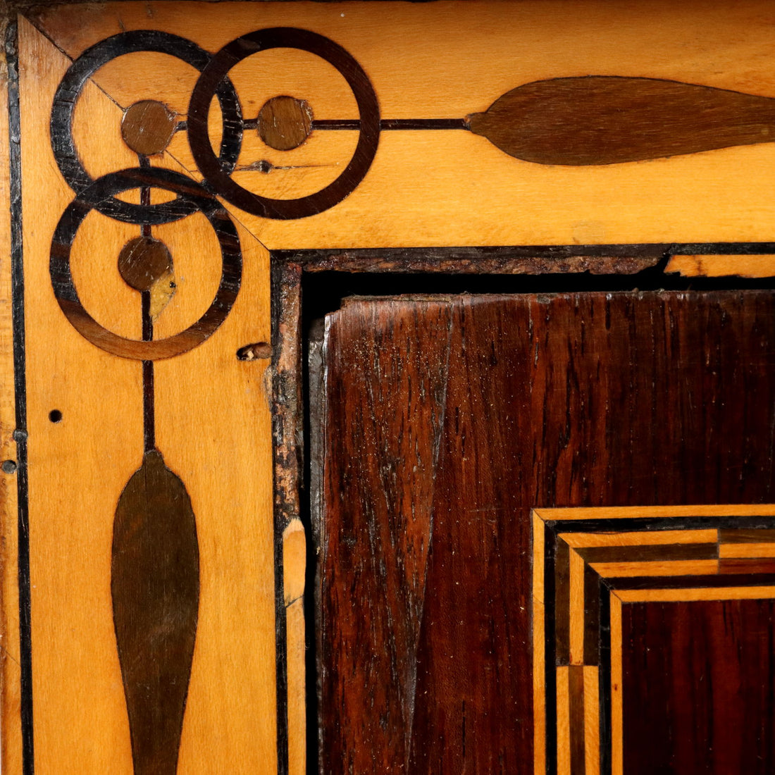  | Antiques  Chest of Drawers & Commodes