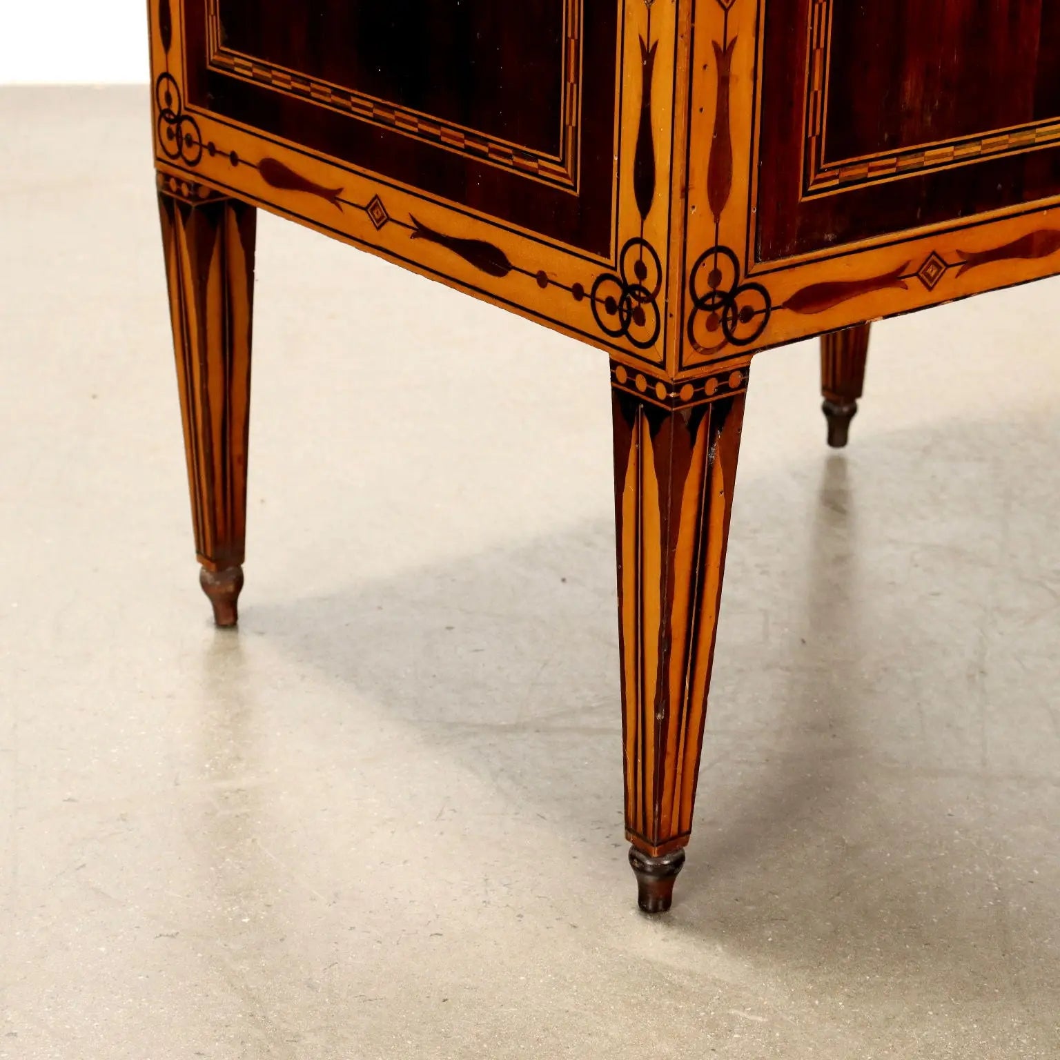 Tuscan Neoclassical Suite in Walnut and White Marble