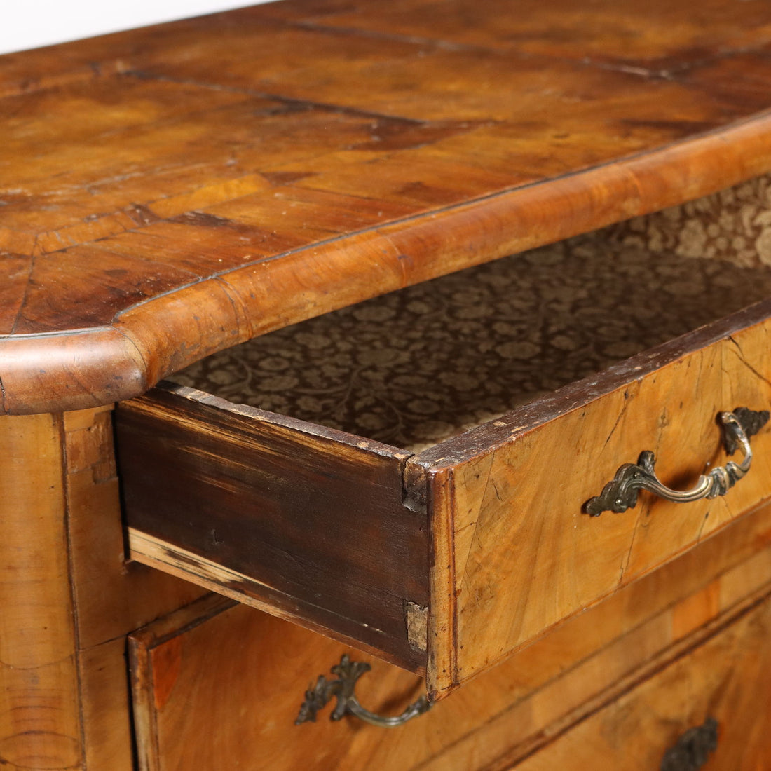  | Antiques  Chest of Drawers & Commodes