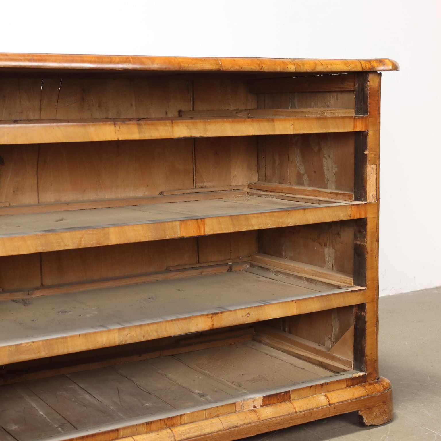  | Antiques  Chest of Drawers & Commodes